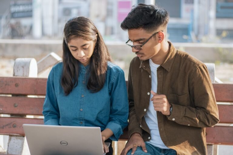 PTE vs IELTS: Which Is Easier for Pakistani Students?